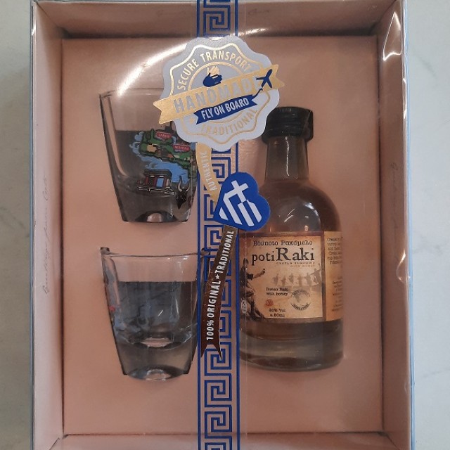 Souvenir glasses <<Greetings from Crete>> incl. 1 bottle of Honey Raki 50ml 20%